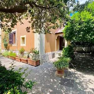  Hostel Mochileros - Age Limit 18-28